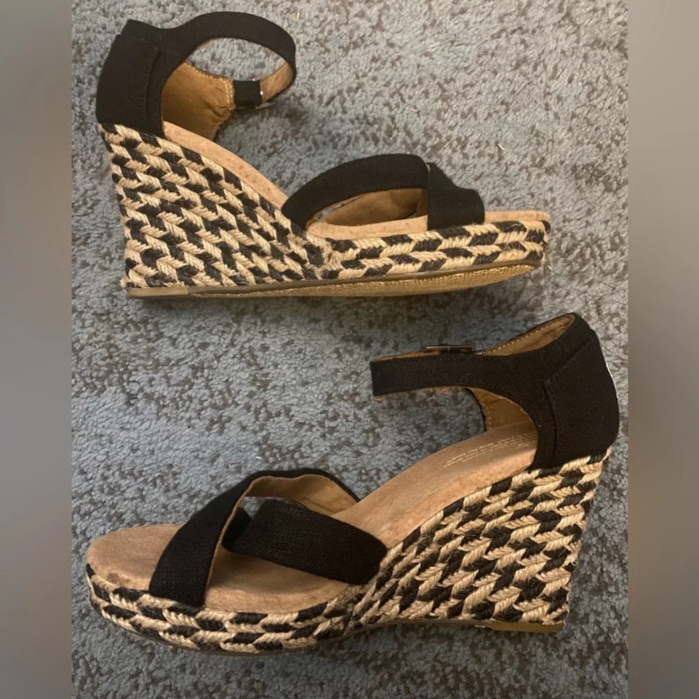 Toms Black, Tan Chevron Wedge Heel Espadrille Sandals